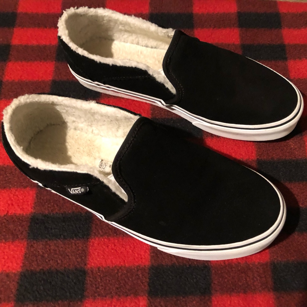Women’s Vans Off The Wall Sherman lined slip-ons. Black. Women’s 8.5.